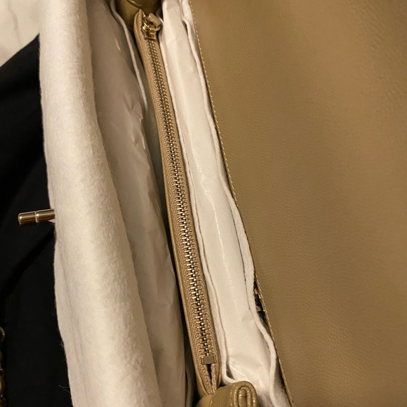 Authentic Medium Coco Handle Chanel Dark Beige - Picture 11 of 15